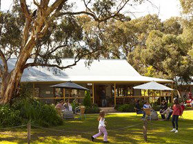 Whistler Wines - Goulburn Accommodation 0