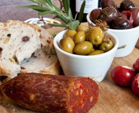 Politini Wines - Goulburn Accommodation 2