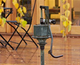 Politini Wines - Goulburn Accommodation 3