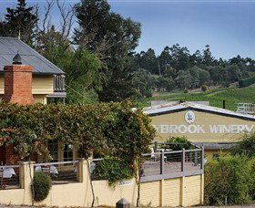 Kellybrook Winery, Kelly Brothers Cider & Riders Brew Co. - Goulburn Accommodation 2