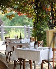 Kellybrook Winery, Kelly Brothers Cider & Riders Brew Co. - Goulburn Accommodation 3