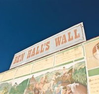 Ben Hall Wall - Goulburn Accommodation