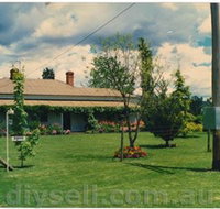 Tumut Valley Violets - Goulburn Accommodation