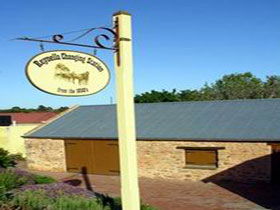 Reynella Horse Changing Station - Goulburn Accommodation 0