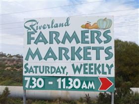 Riverland Farmers Market - Goulburn Accommodation 0