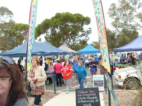 Riverland Farmers Market - Goulburn Accommodation 1