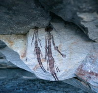 Gyorn Gyorn Bradshaw Paintings - Goulburn Accommodation