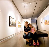 Western Plains Cultural Centre - Goulburn Accommodation