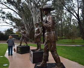 VC Memorial Park - Honouring Our Heroes - Goulburn Accommodation 1
