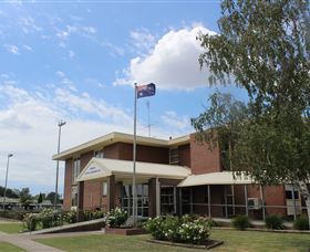 Holbrook Returned Servicemens Club - Goulburn Accommodation 3