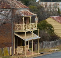 Village walking track - Goulburn Accommodation