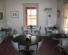 Ben Roberts Cafe And Gallery - Goulburn Accommodation 1