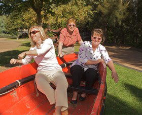 Sculpture Garden Campbelltown - Goulburn Accommodation 5