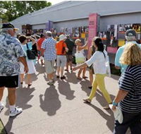 Bee Gees Way - Goulburn Accommodation