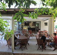 Medowie Macadamias - Goulburn Accommodation