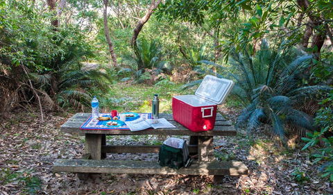 Broadwater Beach Picnic Area - Goulburn Accommodation 0