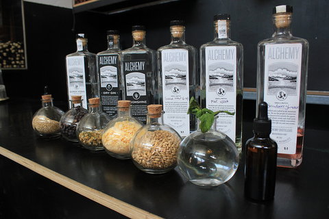 Wine Compass - Goulburn Accommodation 4