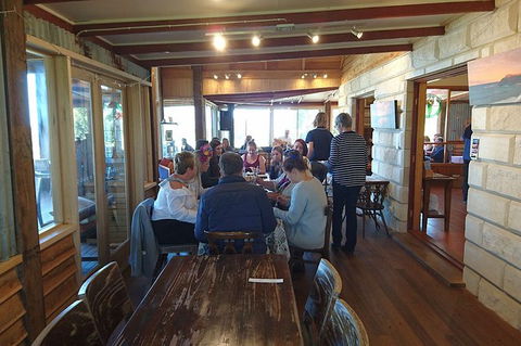 Phillip Island Wine Experience Tour - Goulburn Accommodation 7