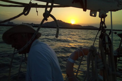 Townsville Sunset Sail Sailing Cruise Boat Tour - Goulburn Accommodation 9