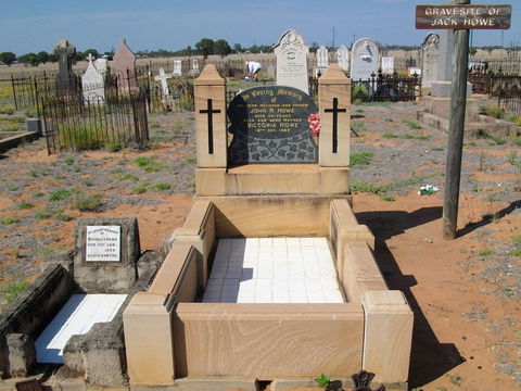 Blackall Cemetery - Goulburn Accommodation 0
