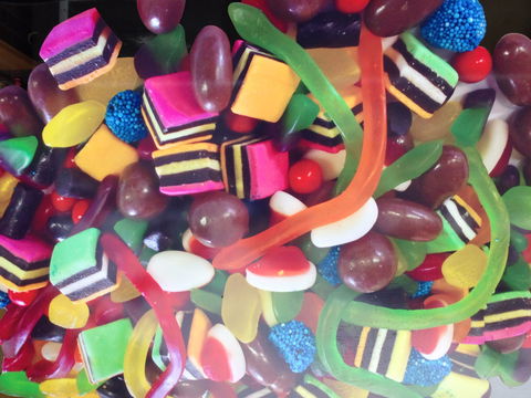 The Pier View Lolly Shop - Goulburn Accommodation 1