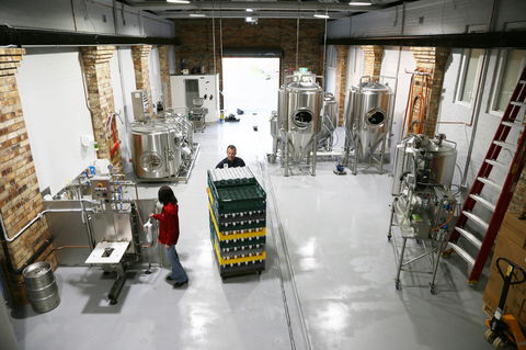 Visit Bucket Brewery - Goulburn Accommodation 1
