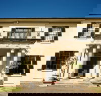 Wivenhoe House - Goulburn Accommodation