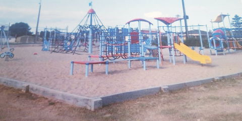 Edithburgh Playground - Goulburn Accommodation 0