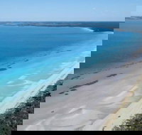 Island Beach - Goulburn Accommodation