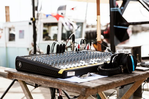 Apollo Bay Radio 87.6 FM - Goulburn Accommodation 0