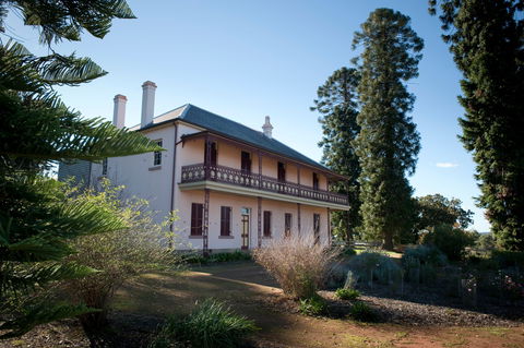 Bella Vista - Goulburn Accommodation 0