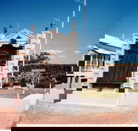 Gayndah War Memorial - Goulburn Accommodation