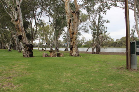 Martin Bend Reserve - Goulburn Accommodation 2