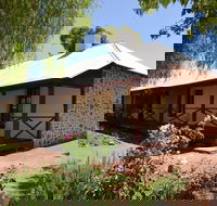 Morby Cottage - Goulburn Accommodation