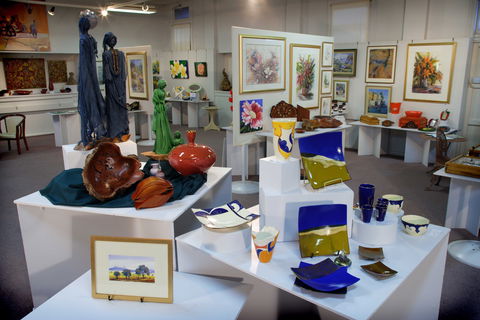 Inverell Art  Gallery - Goulburn Accommodation 1