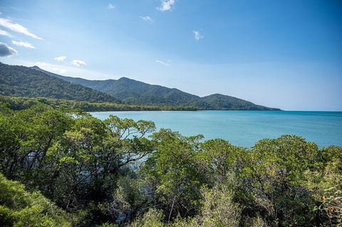 5 Day Australia Retreat: Queensland Daintree - Goulburn Accommodation 0