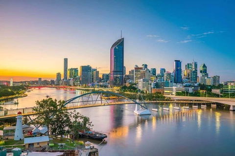 Brisbane Airport Transfers : Brisbane Airport BNE To Brisbane In Luxury Van - Goulburn Accommodation 5