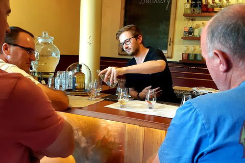 Tipple Of Gin Experience Tour - Goulburn Accommodation 8