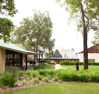 Clairault  Streicker Wines - Goulburn Accommodation