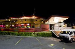 Fitzy's Hotel - Goulburn Accommodation 0
