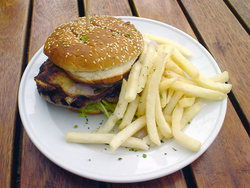 The Elephant & Wheelbarrow - Goulburn Accommodation 3