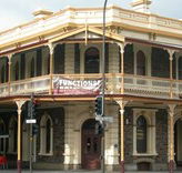 Cathedral Hotel - Goulburn Accommodation
