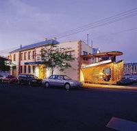 Waterfront Hotel - Goulburn Accommodation