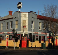 The Fox Hotel - Goulburn Accommodation