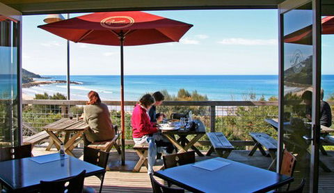Wye Beach Hotel - Goulburn Accommodation 3