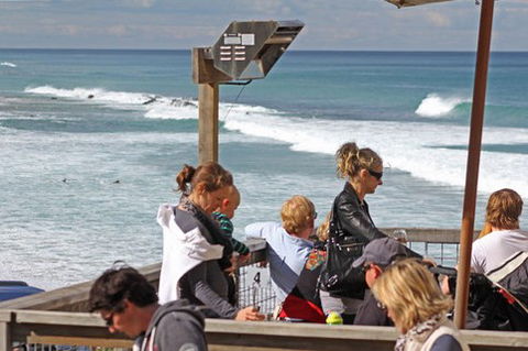 Wye Beach Hotel - Goulburn Accommodation 5