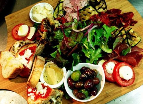 Arriva Pizzeria & Ristorante Italiano - Goulburn Accommodation 0