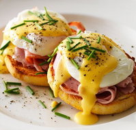 Centre Point Signatures Restaurant - Goulburn Accommodation