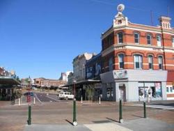 Robin Hood Hotel - Goulburn Accommodation 0