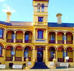 The Queenscliff Historic Royal Hotel - Goulburn Accommodation